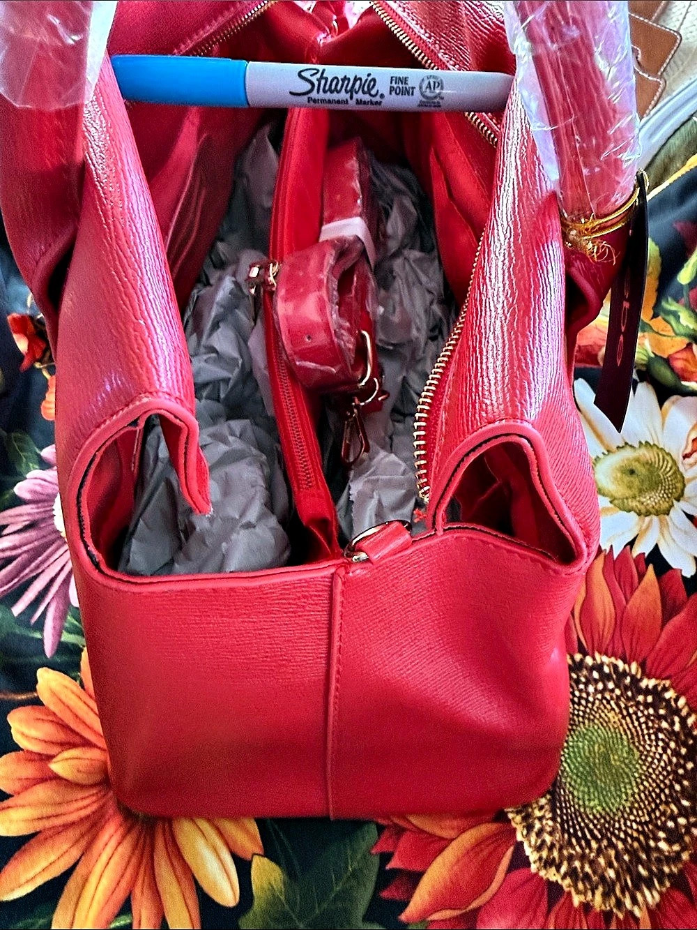 Bebe Sandy Shopper Red Shopper Tote NWT